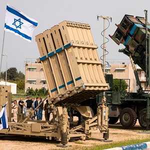بطاريات صواريخ إسرائيلية.