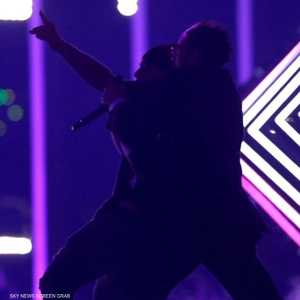 شخص يقتحم مسرح "يوروفيجن"