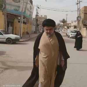 طالب مقتدى الصدر حكومة البلاد بالاستقالة