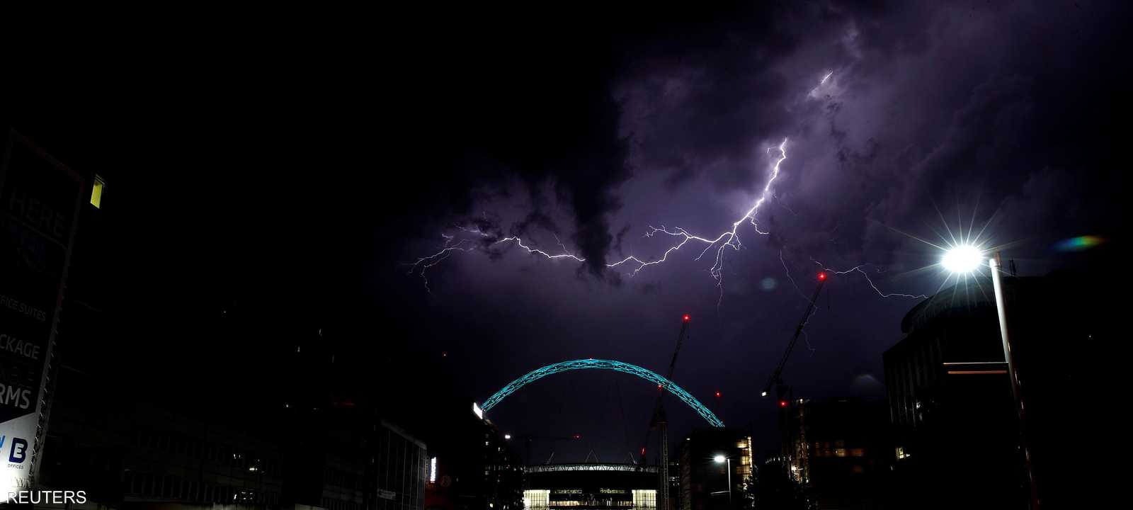 عواصف رعدبة تضرب لندن