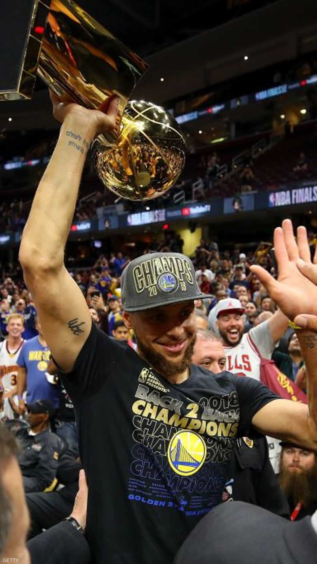 غولدن ستيت حقق بطولته السادسة بتاريخه