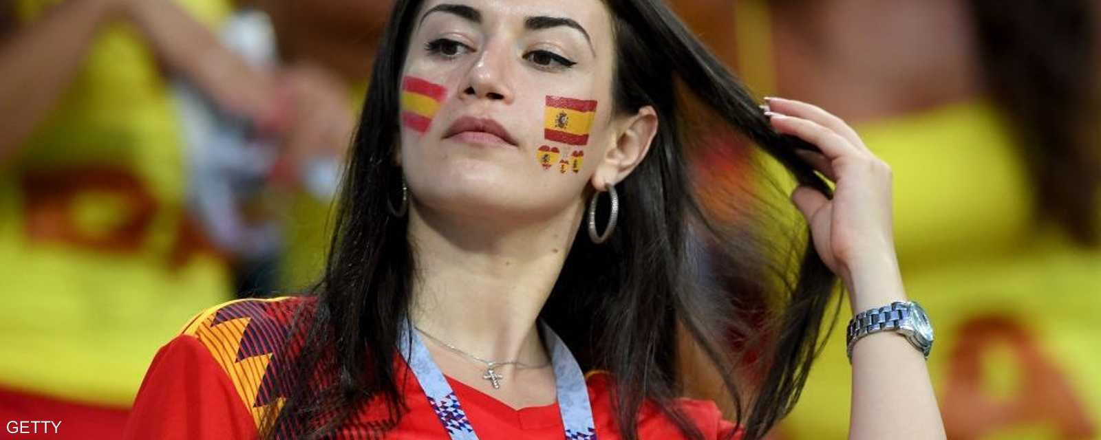 حسناء من مشجعات المنتخب الإسباني