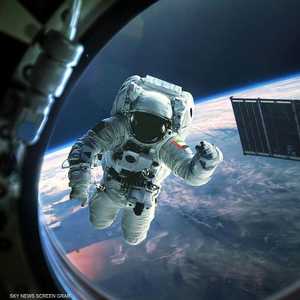 أول رائد فضاء إمارتي يستعد لغزو الفضاء