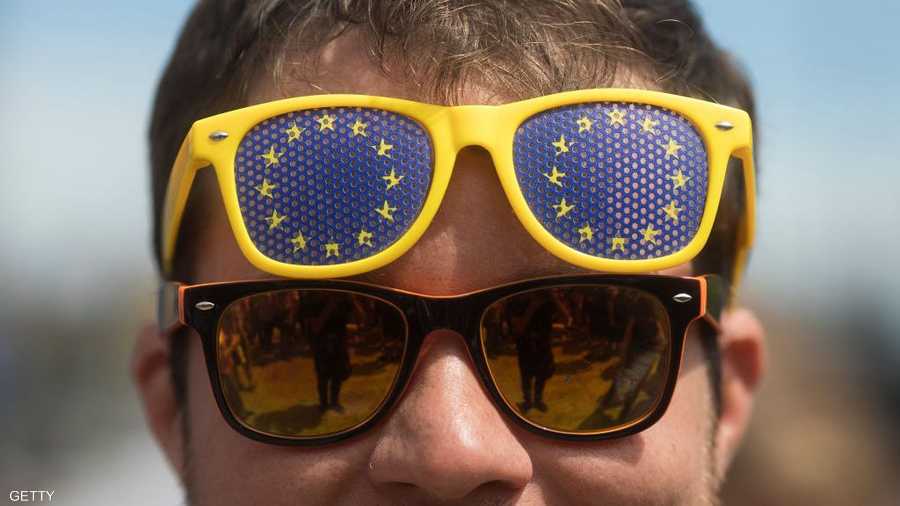 بريطاني بنظارات الاتحاد الأوروبي