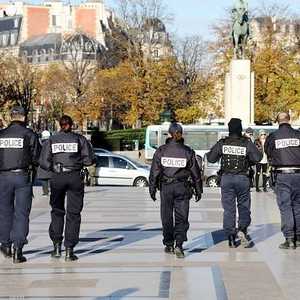 أفراد من الشرطة في العاصمة الفرنسية باريس.