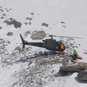 مروحية إنقاذ باكستانية في الألب (أرشيف)