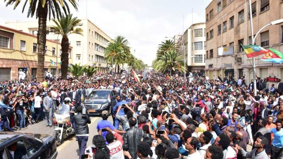 استقبال شعبي تاريخي لرئيس الوزراء الإثيوبي في أسمرة