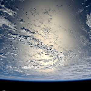 عدد من المشاهير حجزوا الرحلة