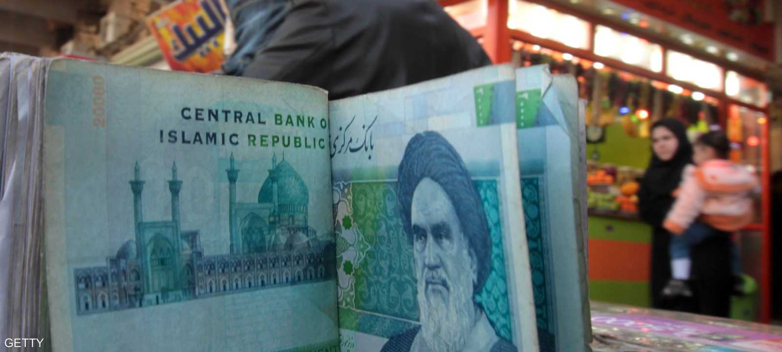 الدولار الواحد يساوي 80 ألف ريال إيراني