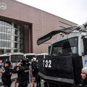 عناصر من الأمن التركي أمام محكمة في إسطنبول- أرشيف