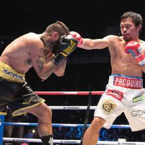 أنهى الحكم النزال بعد دقيقتين و43 ثانية من الجولة السابعة