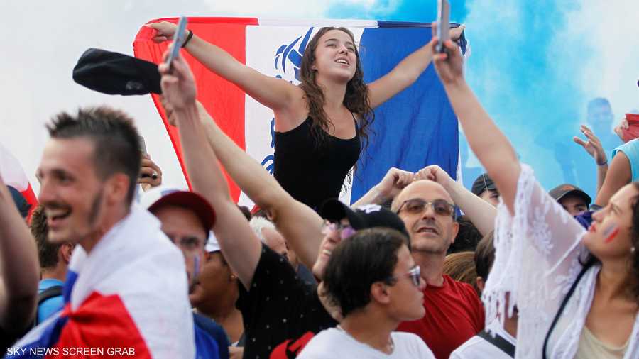 الأفراح عمت المدن الفرنسية