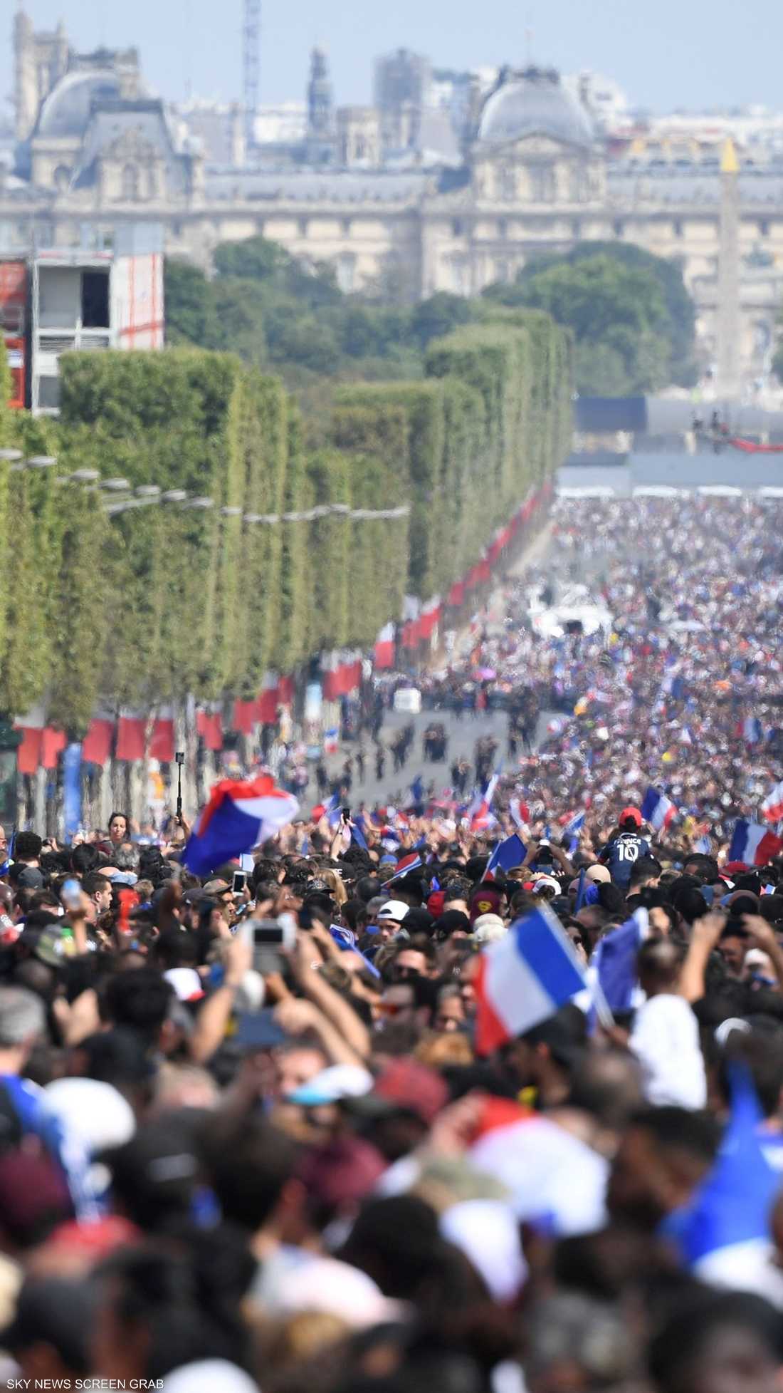 تجمعات أعادت فرحة فرنسا بالفوز بكأس العالم قبل 20 عاما