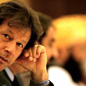 أثارت الأزمة المالية الباكستانية المتنامية تساؤلات عدة