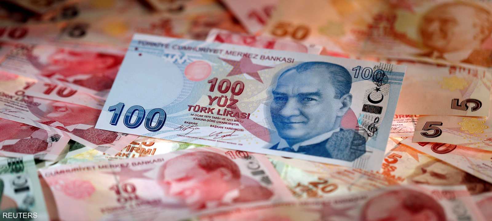عملات ورقية من الليرة التركية