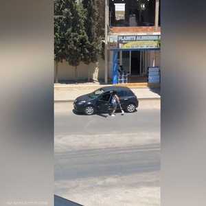 تحدي "كيكي" ينتهي بملاحقة لصَين في تونس