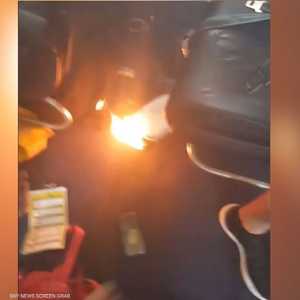 انفجار بطارية هاتف في طائرة