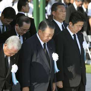 رئيس الوزراء الياباني  أثناء مشاركته في ذكرى القنبلة الذرية