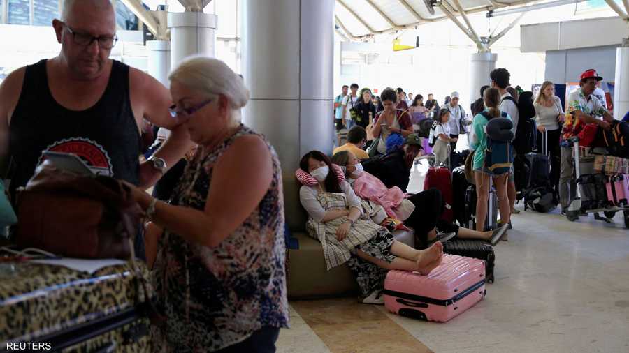 وأدى إلى اكتظاظ مطار لومبوك بالمسافرين