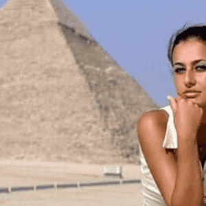 الممثلة المصرية حلا شيحة