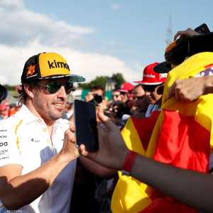 فرناندو ألونسو سائق فريق مكلارين في بودابست يوم 26 يوليو.