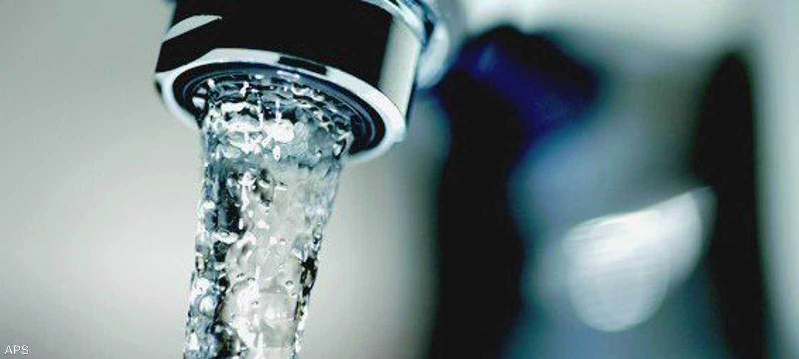 الجزائريون يخشون انتقال الكوليرا عبر مياه الحنفيات