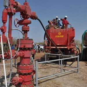 حقل توما ثاوث ينتج 20 ألف برميل يوميا