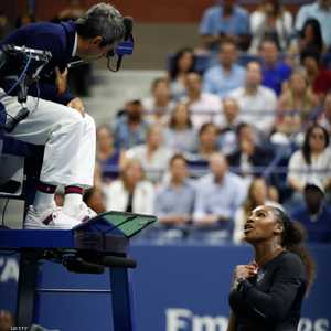 "أنت سارق. لقد سرقت مني نقطة" هكذا هاجمت سيرينا حكم اللقاء