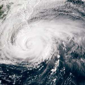 وصلت السرعة القصوى لرياح الإعصار إلى 165 كيلومترا في الساعة