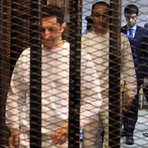 جمال وعلاء مبارك أثناء محاكمة سابقة