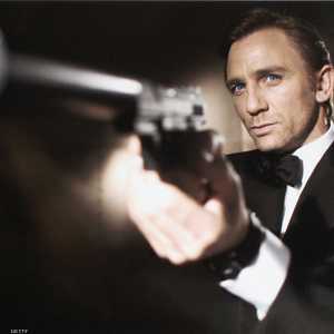 دانيال كريغ في دور جيمس بوند
