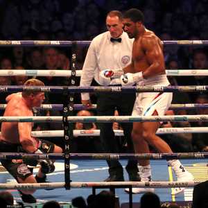 جوشوا يسقط بوفتكين بالقاضية