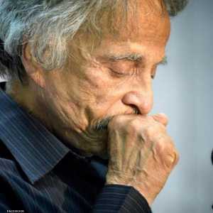 ولد إسماعيل في البصرة بالعراق عام 1940