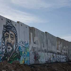 الجدار العازل