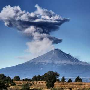 صور للرماد البركاني لبركان بوبوكاتبتبيل