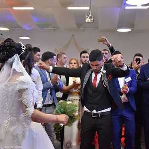 أطلق الناشط سعيد سليمان حملة على الفيسبوك لجمع تكاليف الزفاف