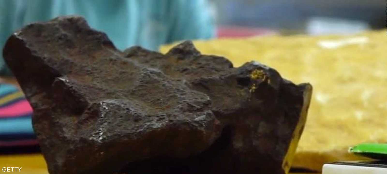 استخدمت الصخرة لمدة عقود لسند الأبواب