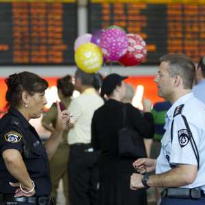 إسرائيل تحتجز طالبة أميركية لدعمها حركة مقاطعة