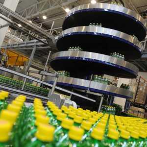 قالت المنظمة إن كوكا كولا أكثر شركة تساهم في تلوث البلاستيك