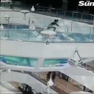 تنجو بمعجزة من "الافتراس"