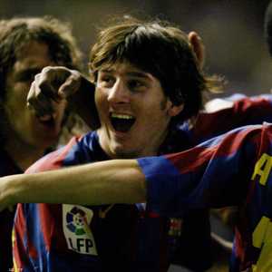 ميسي يتألق مع برشلونة منذ 14 عاما