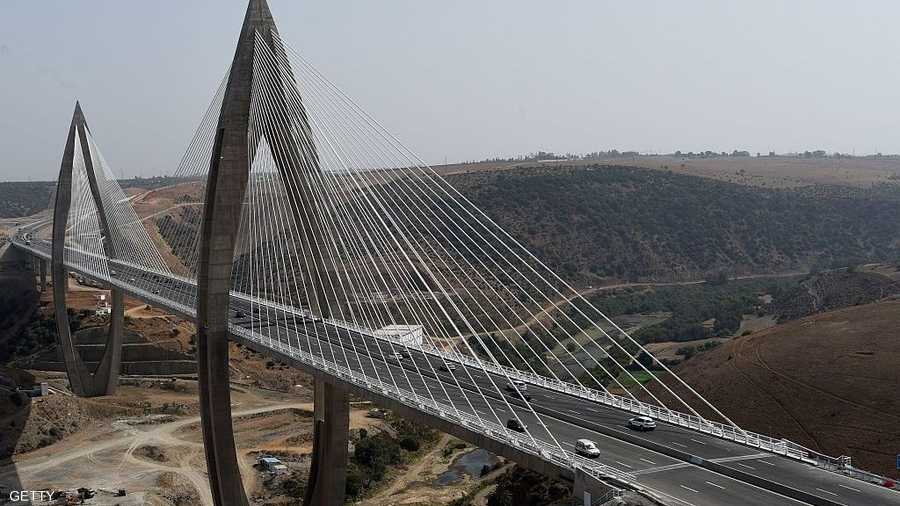 جسر الملك محمد السادس يعتبر أطول جسر بحبال فولاذية بأفريقيا