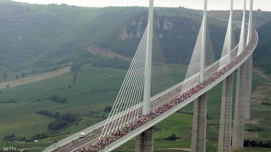 جسر ميلو فياداكت الفرنسي