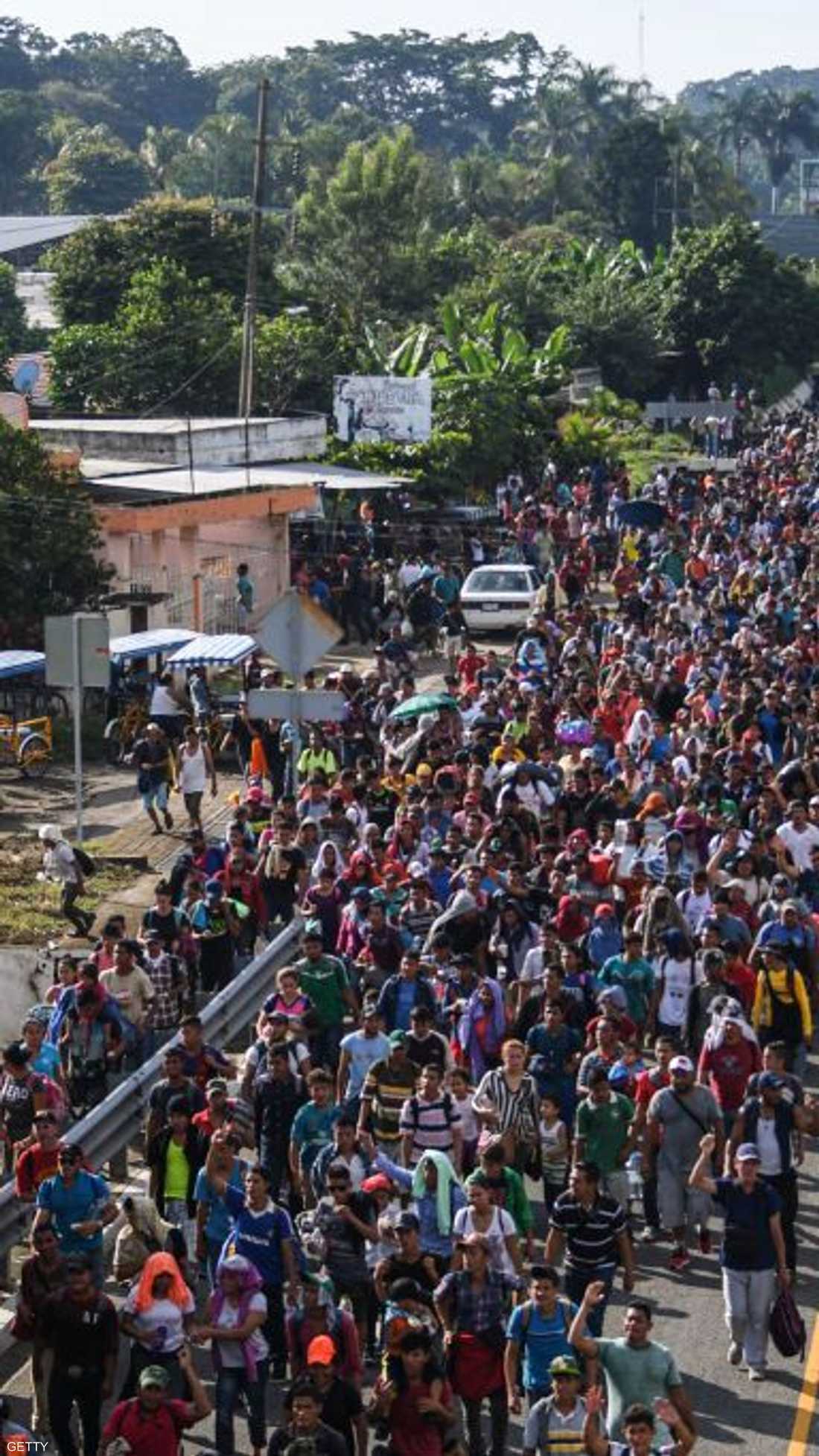 قافلة المهاجرين ضمت 3 آلاف شخص.