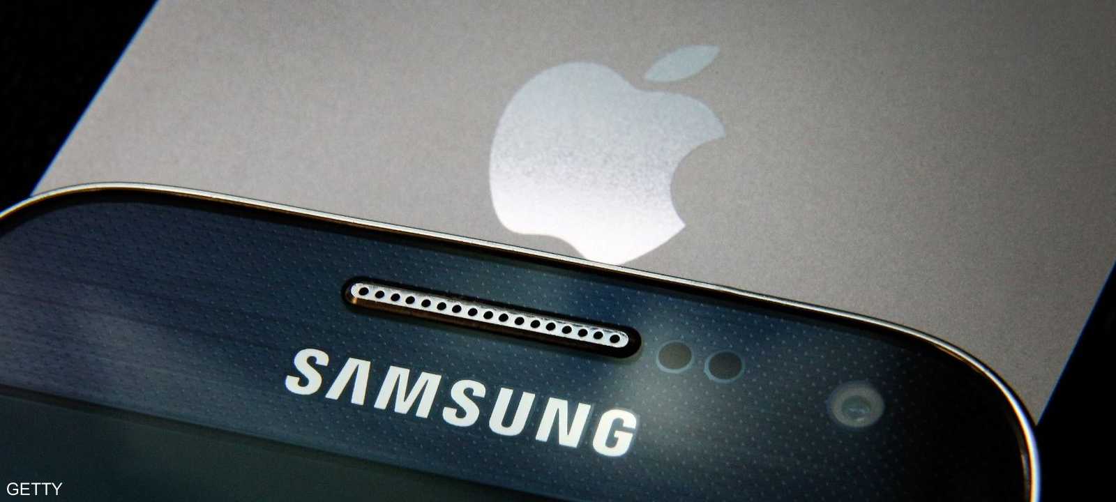أبل وسامسونغ ألد المنافسين في سوق الهواتف الذكية