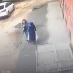 الأرض تبتلع سيدتين في تركيا