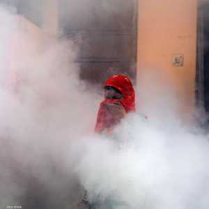 أعمدة دخان تغطي منطقة سكنية في نيودلهي