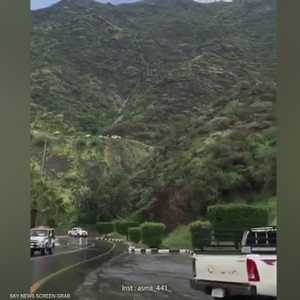 في السعودية.. مناظر خلابة زادتها الأمطار سحرا