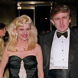 ترامب وإيفانا بلقطة أرشيفية