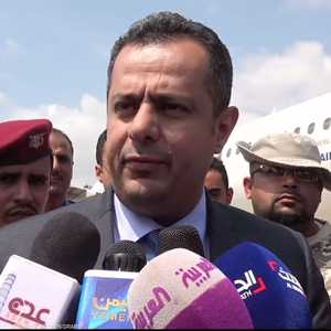 رئيس الوزراء اليمني اجتمع مع مسؤولين في عدن